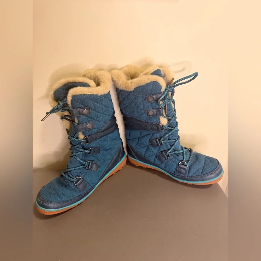 Women’s Columbia Heavenly Omni-Heat Winter Snow Boots